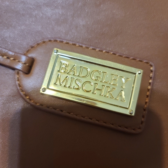 Badgley Mischka Tan with Gold Accent Bag - Picture 8 of 9
